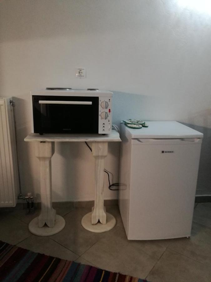 Maria'S Cozy Basement Studio ! Volos Exterior photo