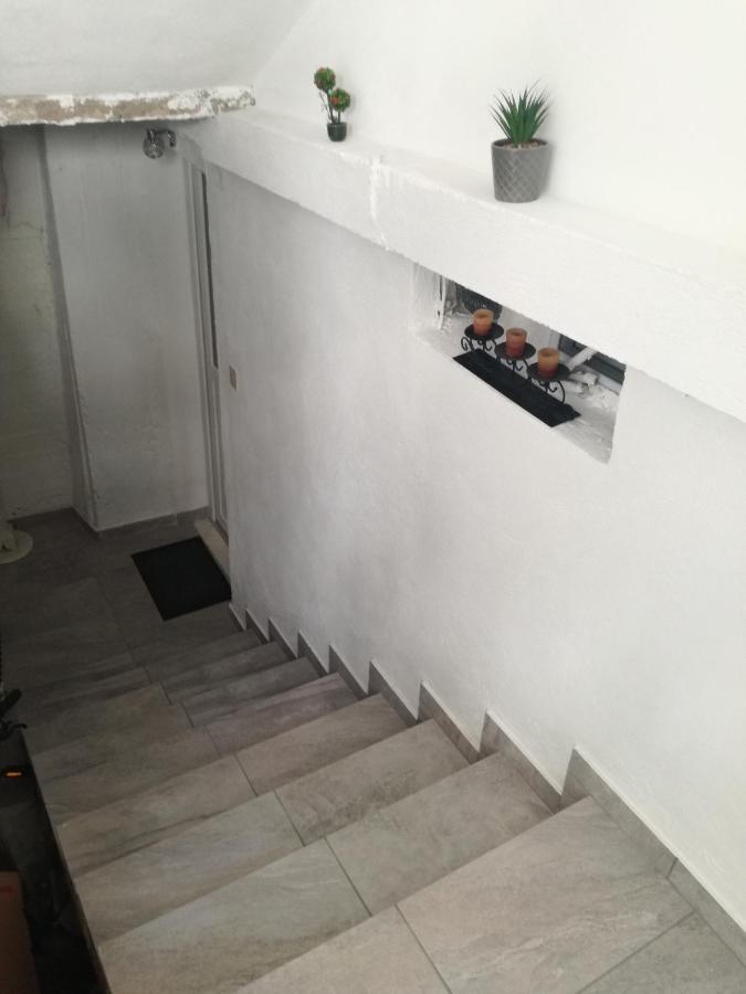 Maria'S Cozy Basement Studio ! Volos Exterior photo